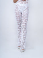 Cargar imagen en el visor de la galería, Flirt Lace Pants - Blanco
