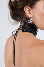 Cargar imagen en el visor de la galería, Cross Choker - Efecto Piel
